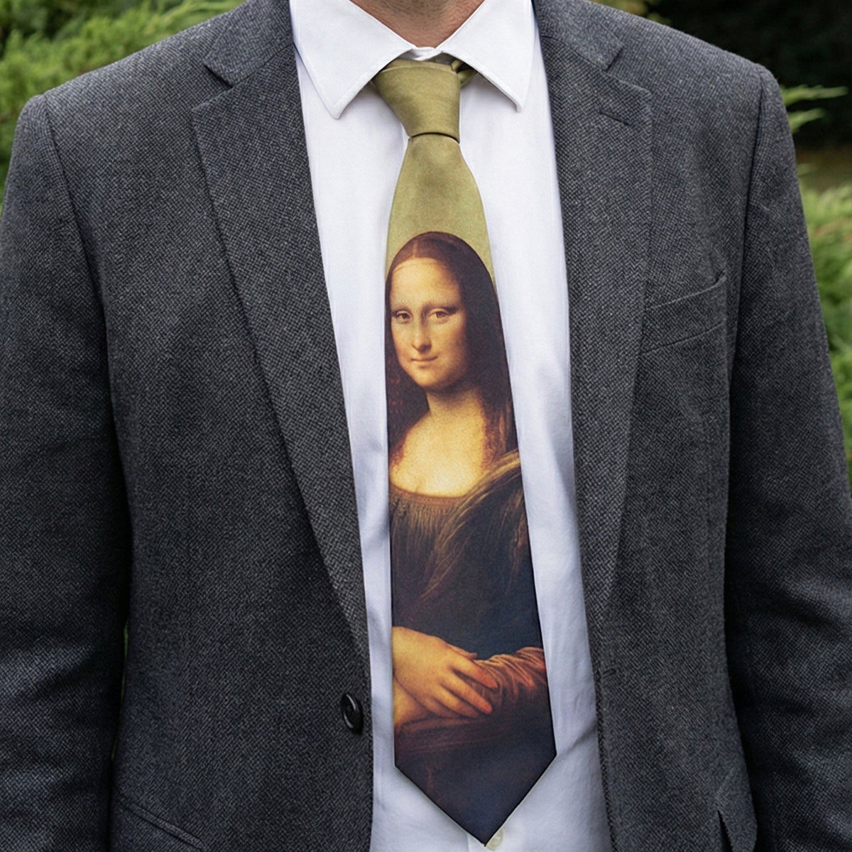 Mona Lisa Tie